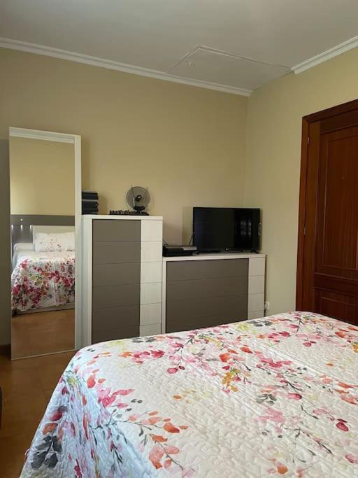 Casa Con Piscina En Vigo Hébergement de vacances *
