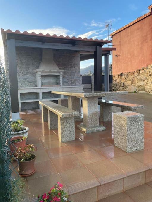 Casa Con Piscina En Vigo * Arbo